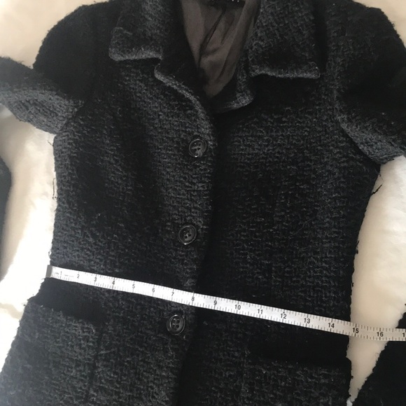 Wool coat. - Picture 10 of 13